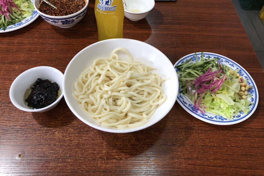 Hand-Pulled Noodles with Fried Soybean Paste (Zhajiangmian)