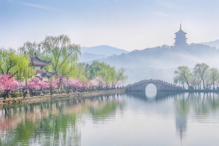 West Lake UNESCO Cultural Landscape & Su Causeway